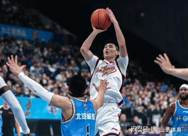 爱游戏体育包含离谱！关键时刻浙江稠州篮板制胜浙江稠州调整名单备战意甲，荷甲关键时刻热度飙升的词条